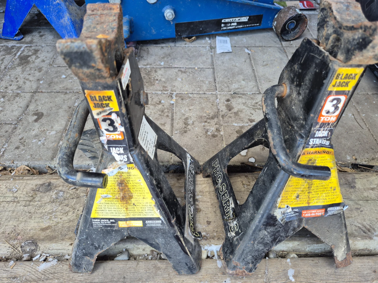 Black Jack 3 Ton Jack Stands (Pair) - photo 2