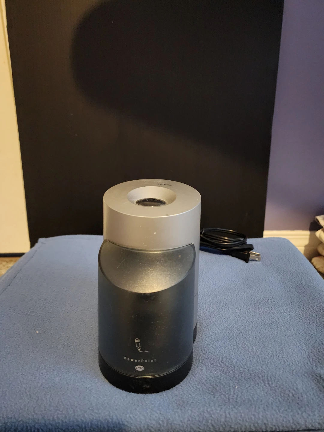Royal electric pencil sharpener 🧡