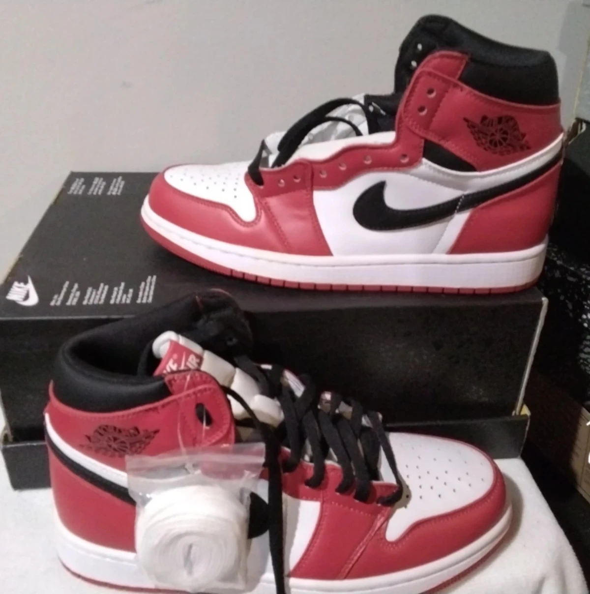 Air Jordan 1 Mid Red/White/Black Sneakers