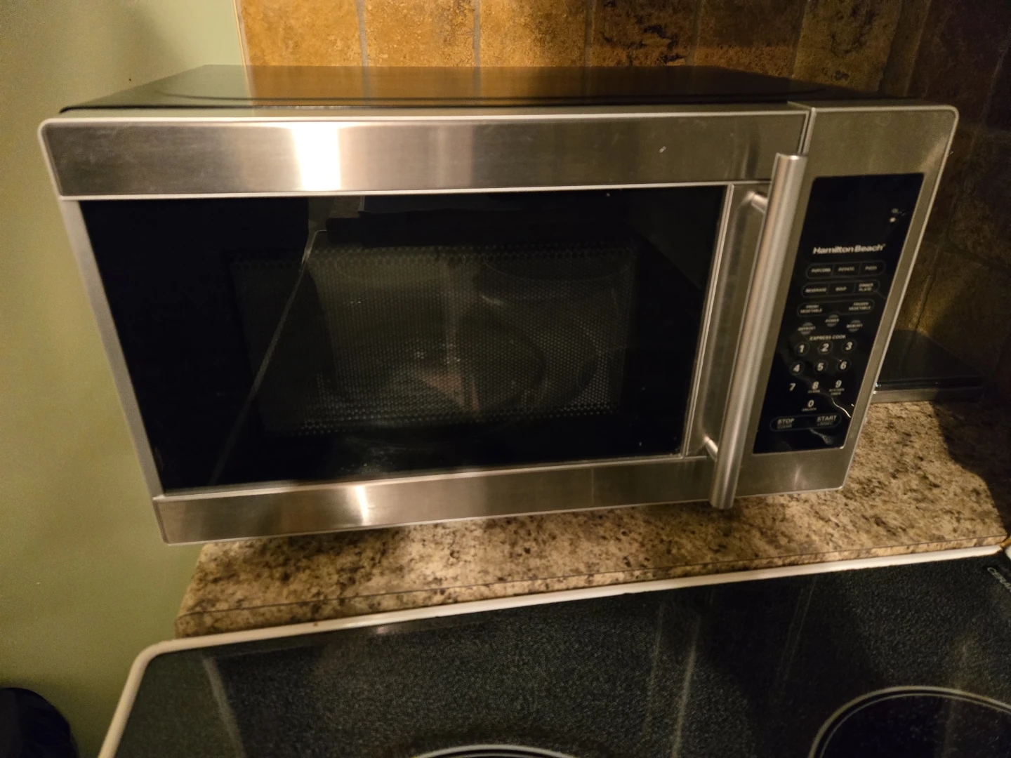 Hamilton Beach 0.7 cu ft  Microwave - Silver