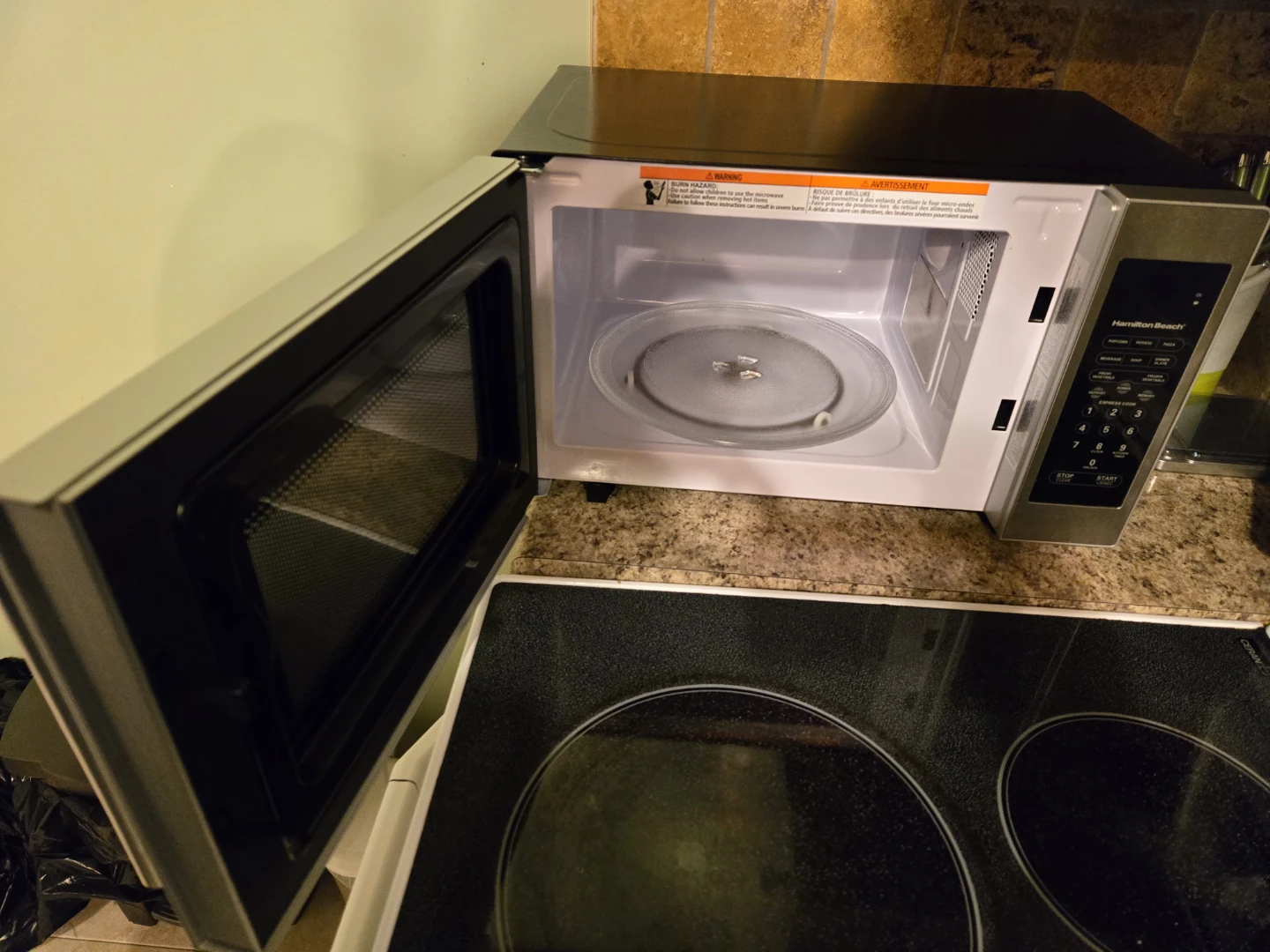 Hamilton Beach 0.7 cu ft  Microwave - Silver - photo 2