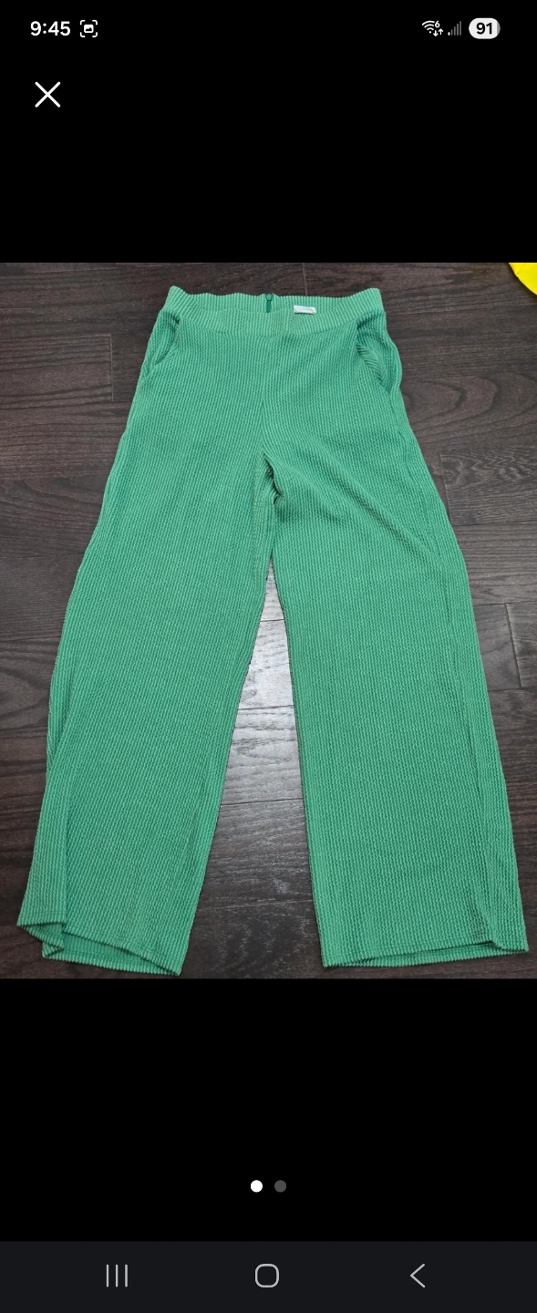 Green Textured Wide-Leg Pants