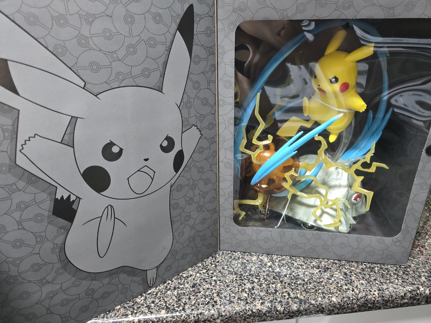 Pokemon Pikachu Light FX Deluxe Figure 1/10 Scale - photo 3