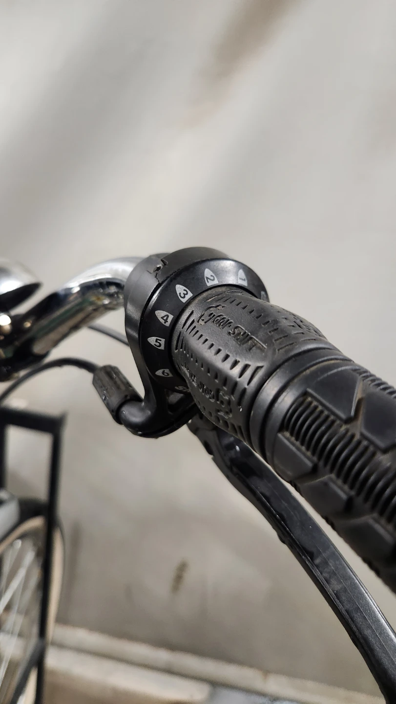 Supercycle Newport Cruiser Six Speed Bicycle - photo 5