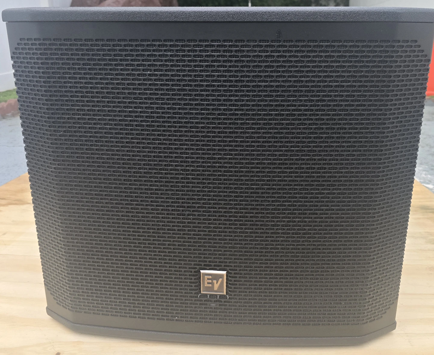 Electro-Voice EKX-15SP Powered Subwoofer Loudspeaker - photo 5