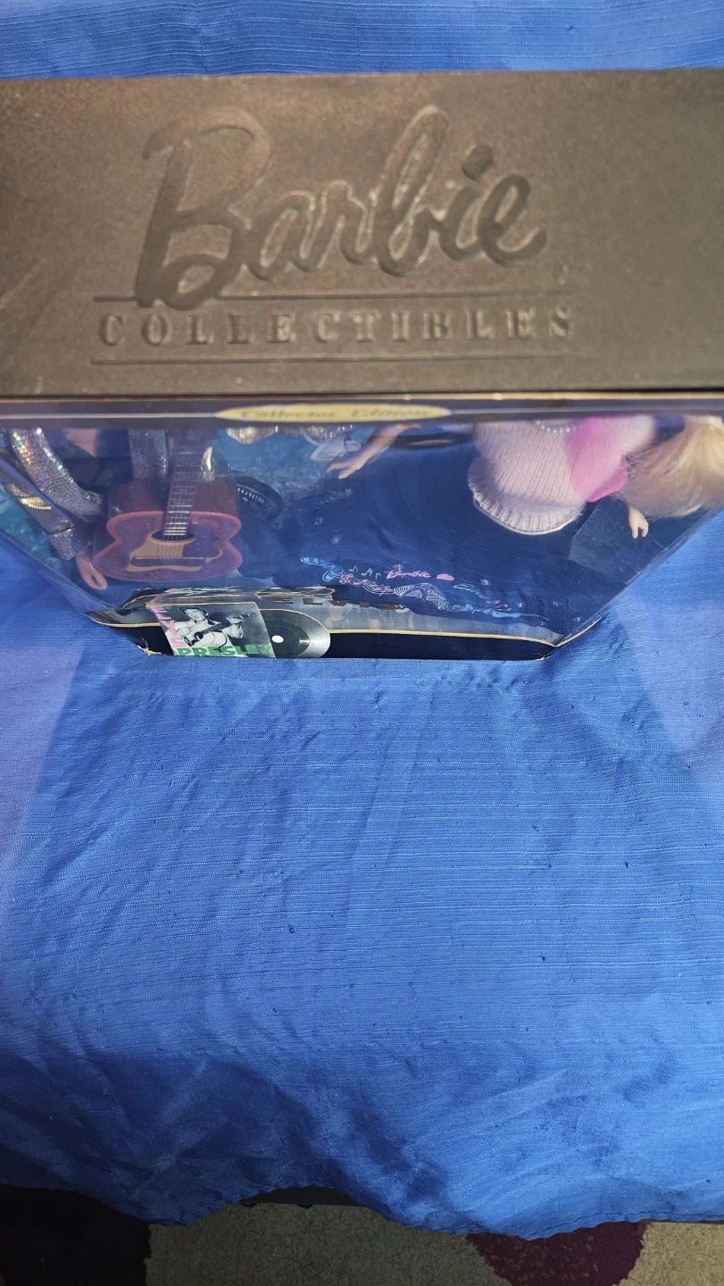 Barbie Loves Elvis Collector Edition Doll Set - photo 4