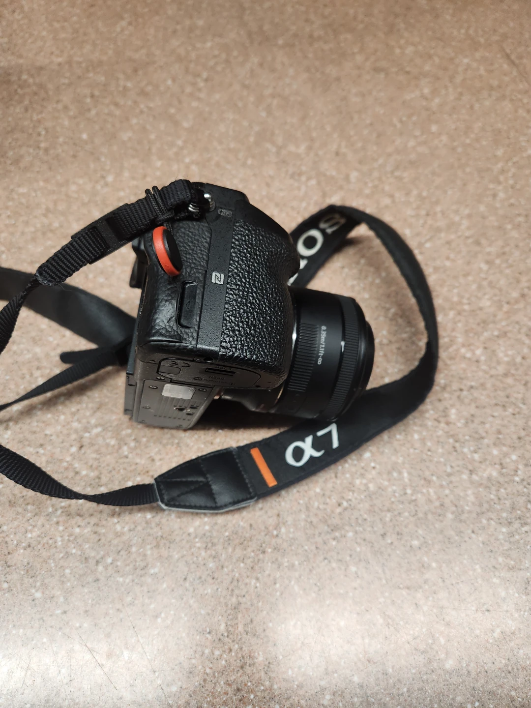 Sony Alpha a7r II (body only + accessories) - photo 4