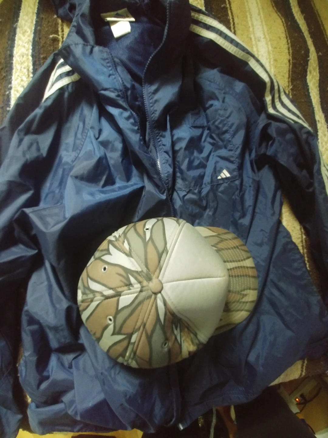 Mens Adidas rainjacket& camouflage cap