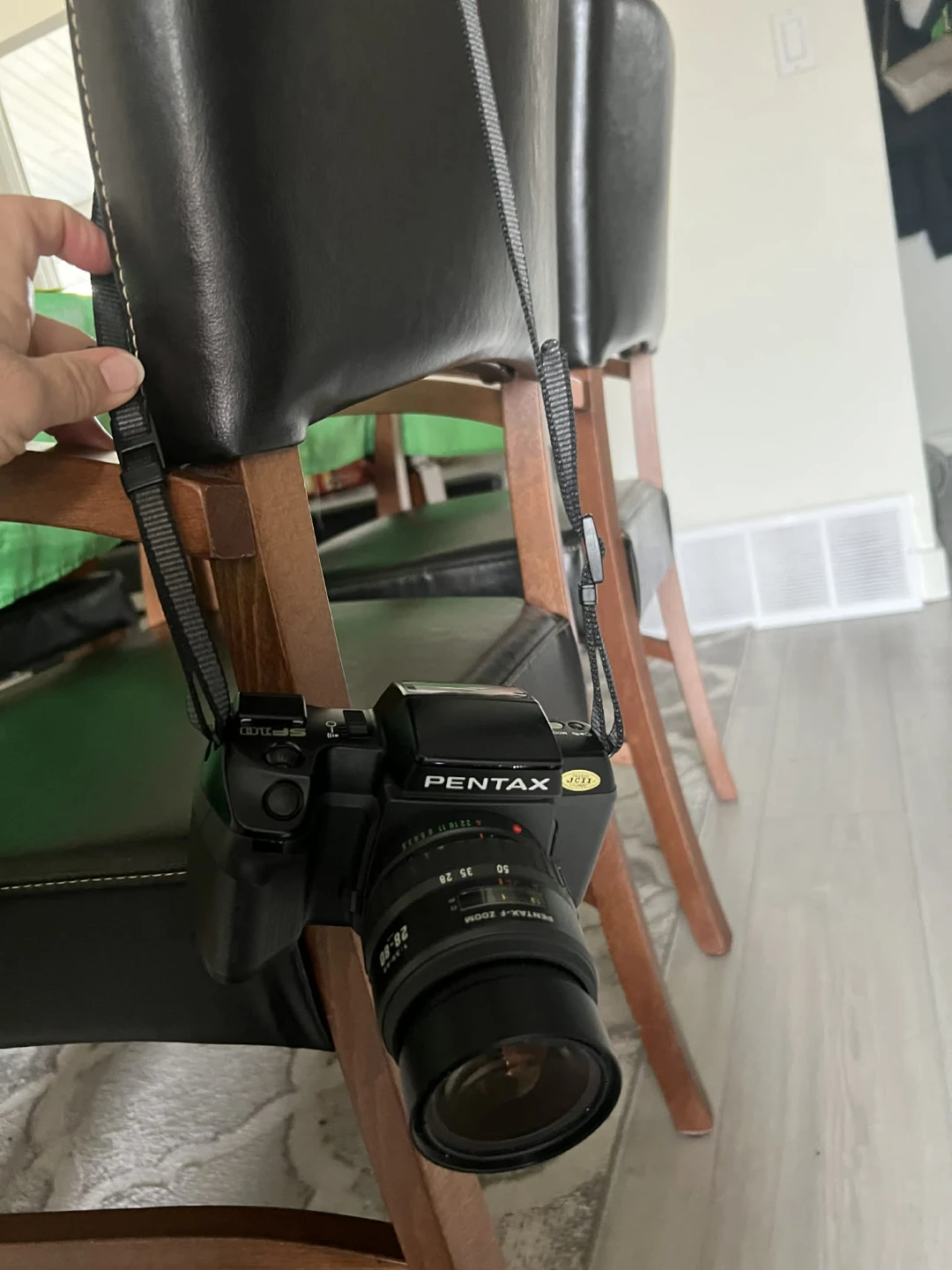 Pentax SF10 35mm Film Camera with Pentax-F Zoom 28-80mm Lens - photo 4