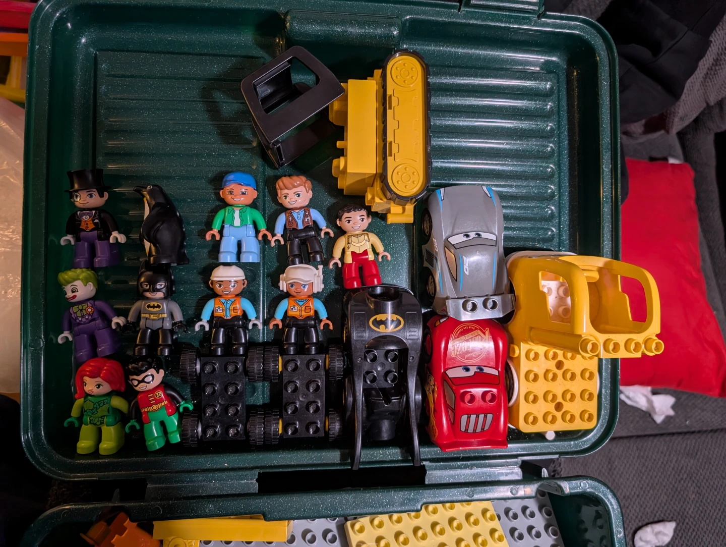 LEGO DUPLO Batman & Cars Playset - photo 2