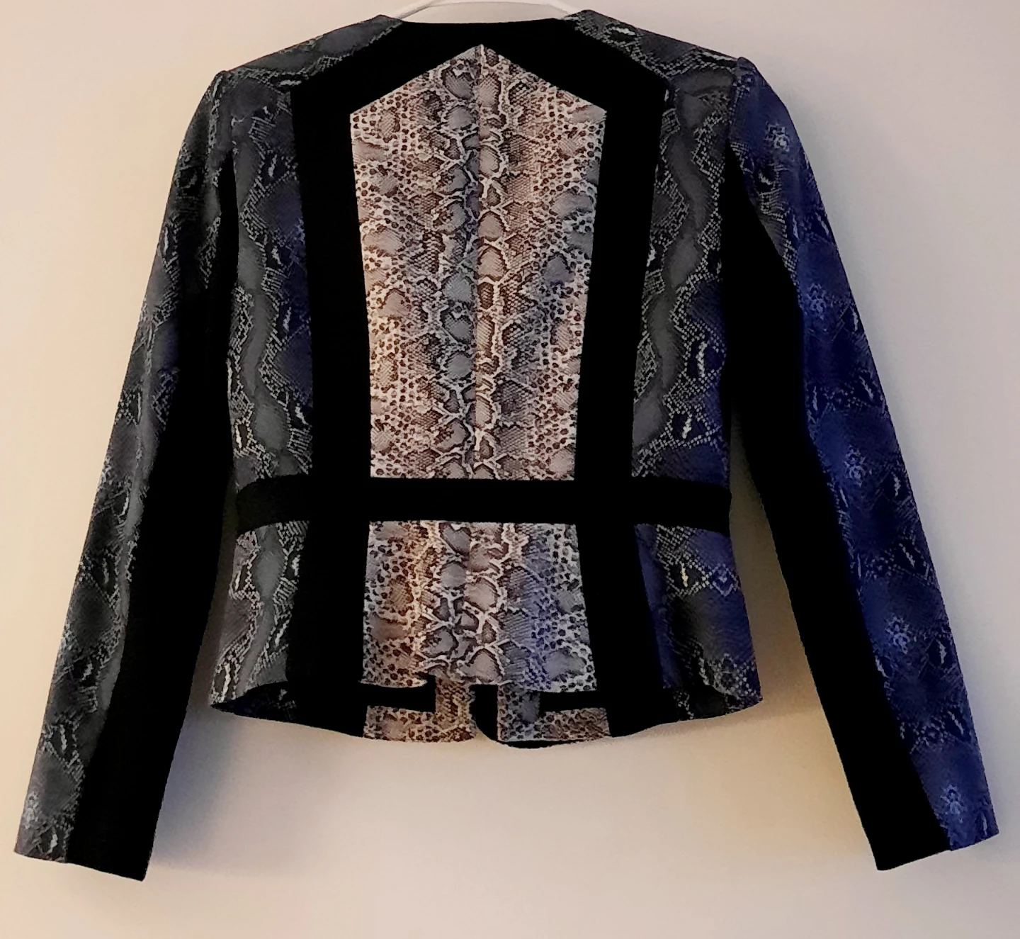 BCBGMAXAZRIA Snake Print Blazer - photo 2
