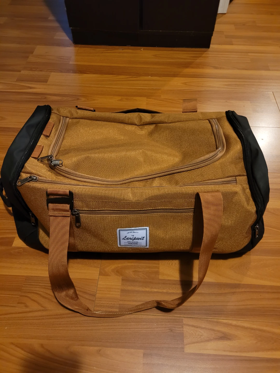 Laripuit Duffle Bag - Tan/Black