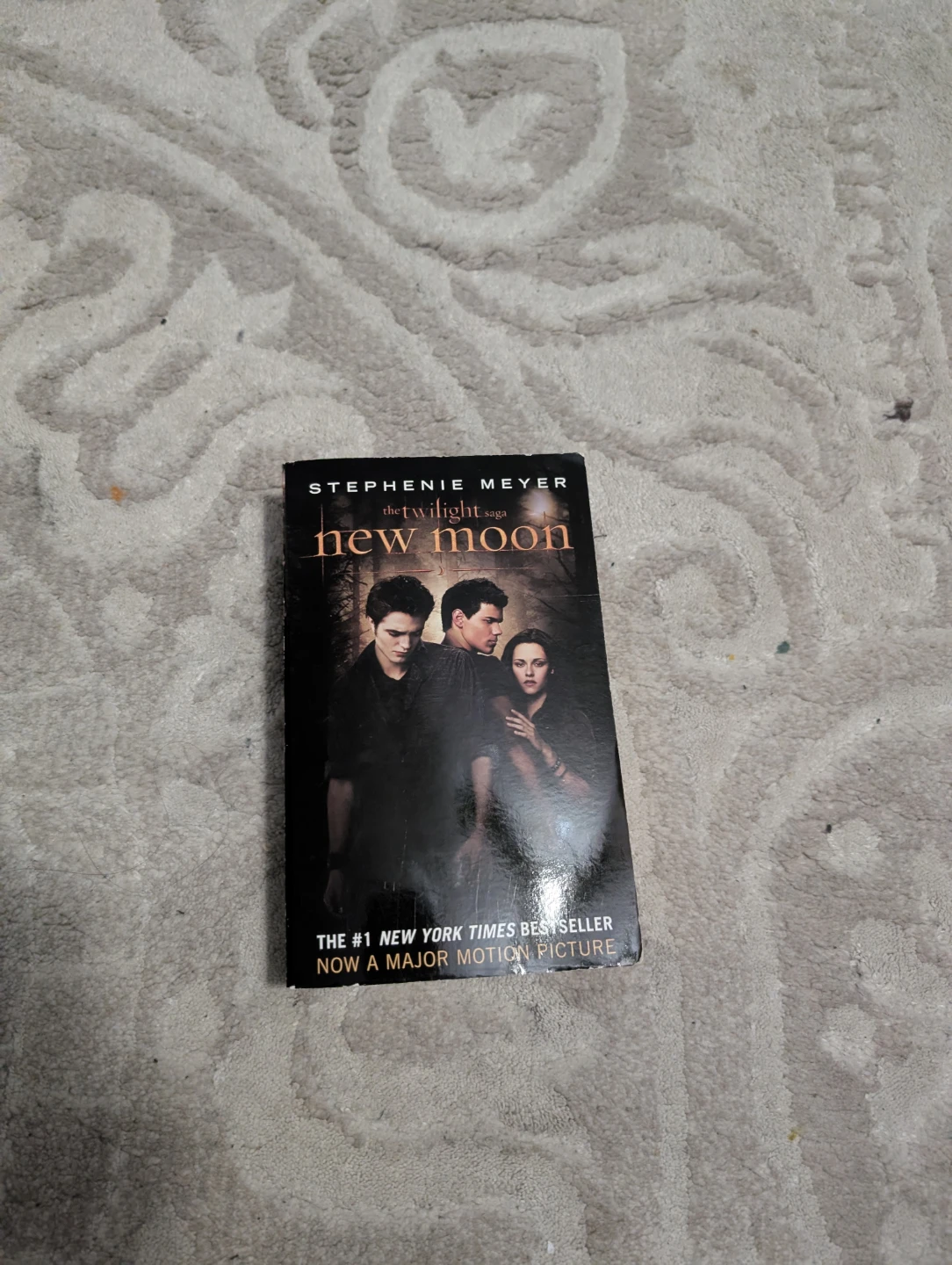 New Moon: The Twilight Saga by Stephenie Meyer