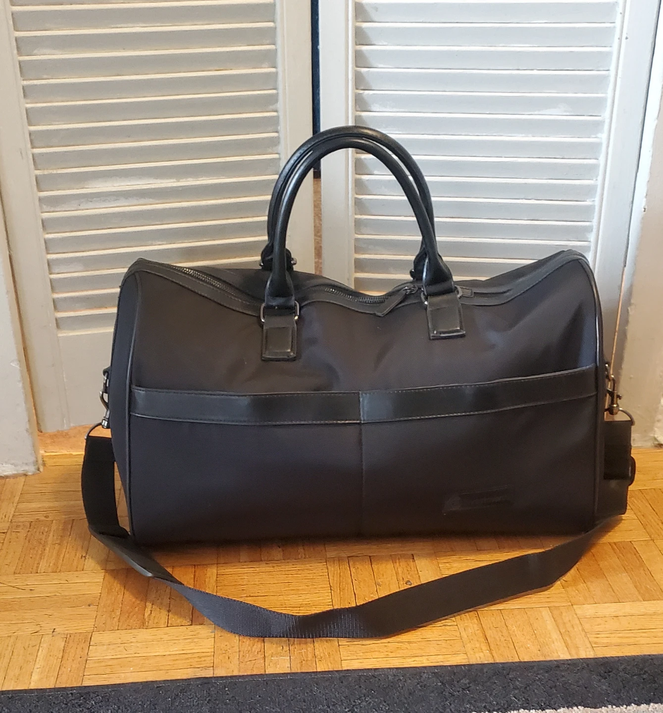 CI INVESTMENTS TRAVEL BAG NEW