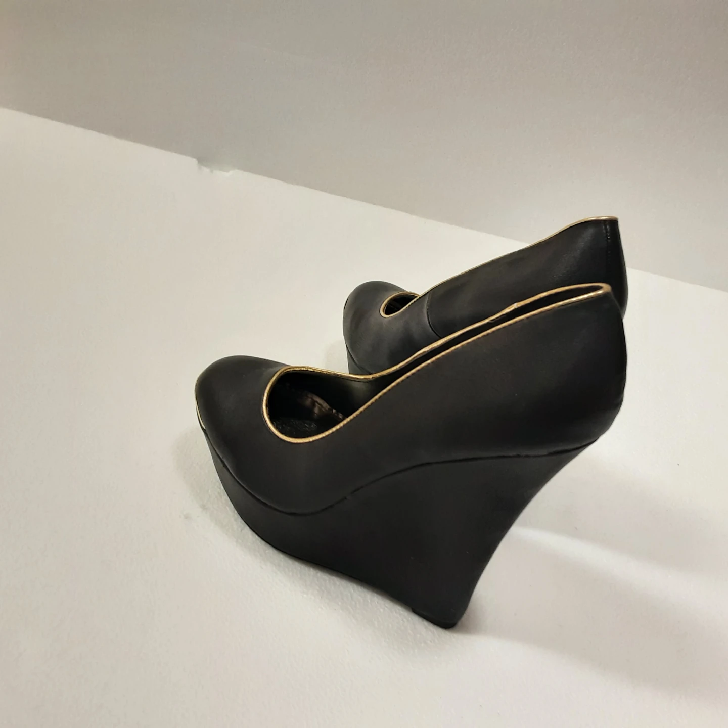 Brand new Black Wedge Heels With Gold Trimming - photo 3