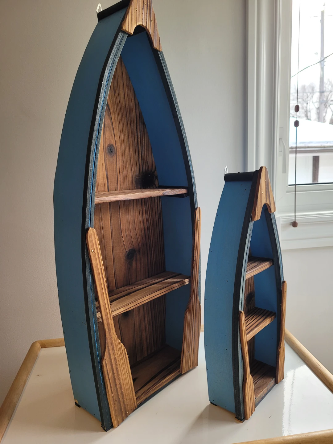 Deco wooden shelf boats