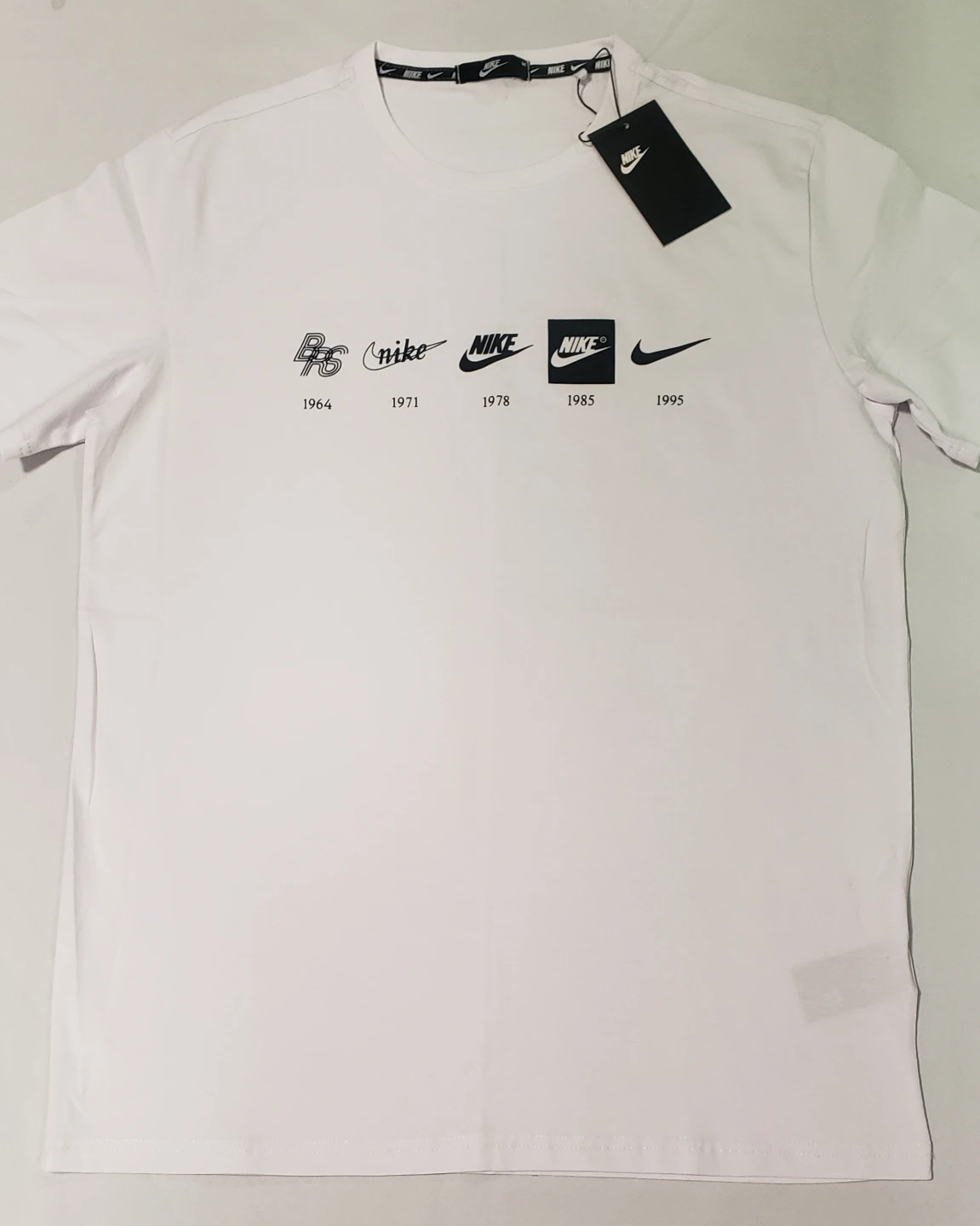 Brand new Men's Nike Tshirt Size M