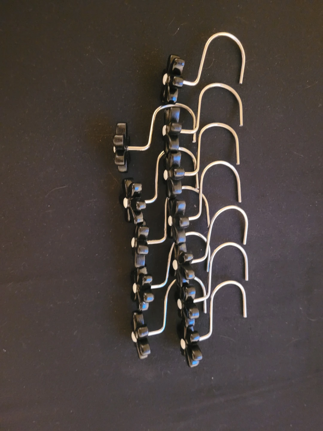 Set of 7 Black Flower Shaped Hanger Clips - photo 2