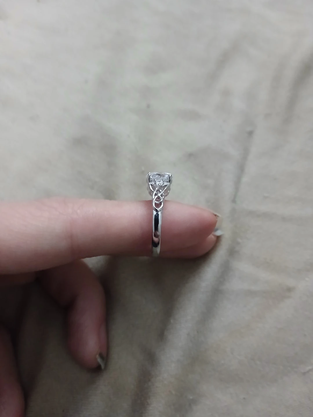 925 Silver And 2 Carat Moissanite Ring - photo 5