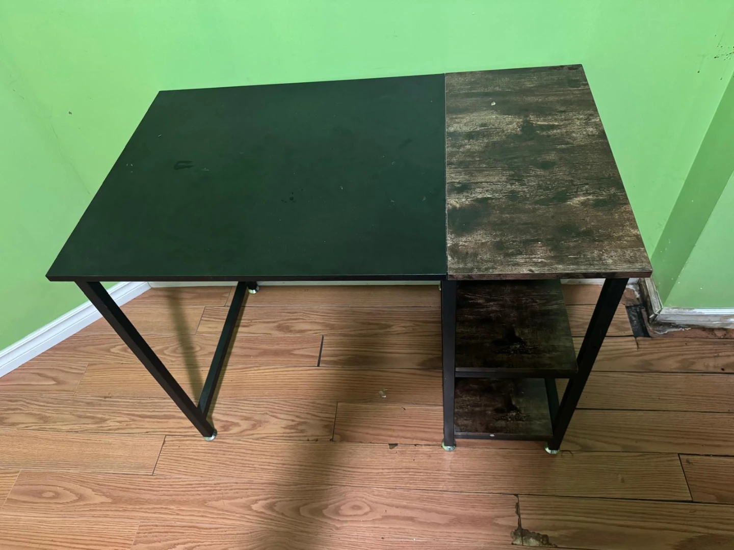 Black Office Chair and table - photo 2