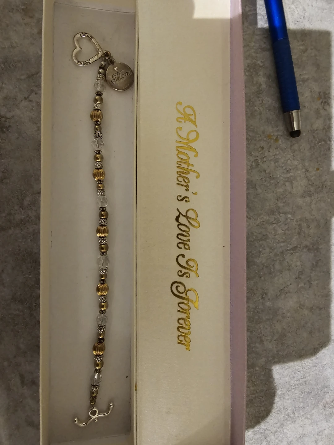 Publishers Clearing House "Mom" Charm Bracelet