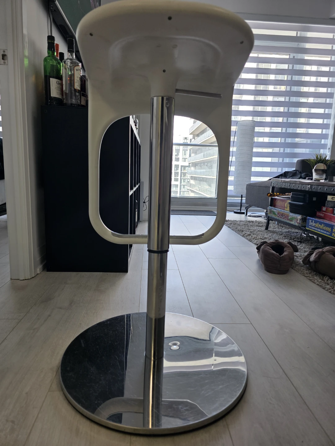 White Adjustable Bar Stools - photo 4