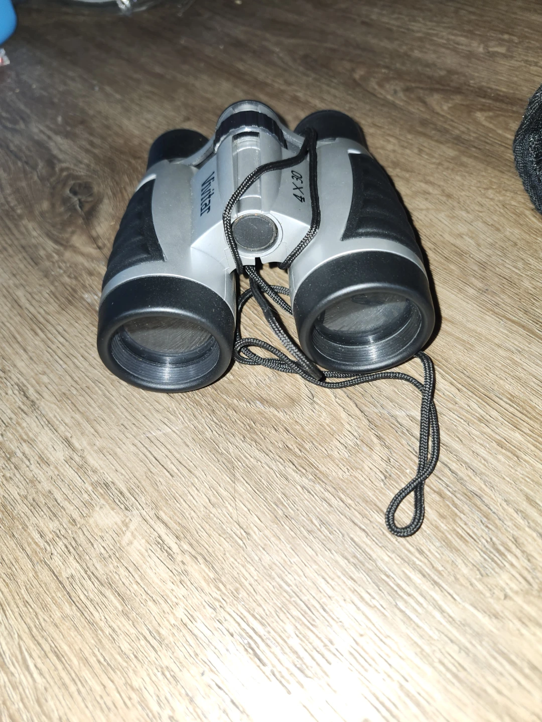 Vivitar 4x30 Binoculars - photo 3