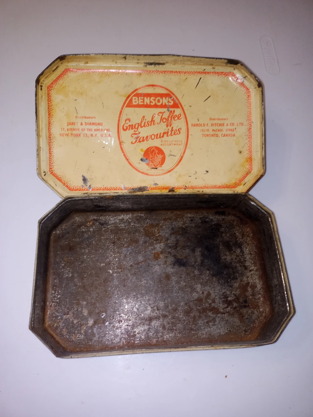 Rare Vintage Bensons Toffee Tin - photo 2