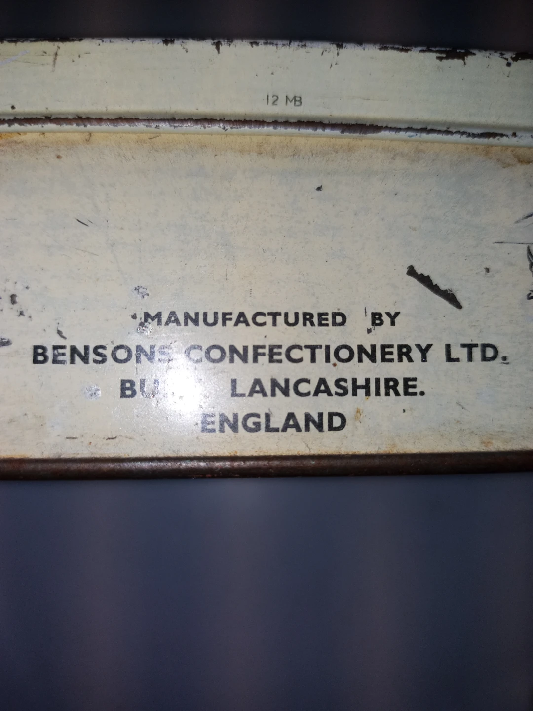 Rare Vintage Bensons Toffee Tin - photo 4