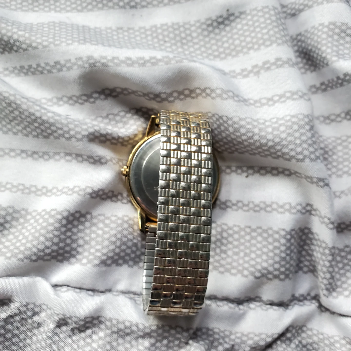 Timex Indiglo WR 30M Gold Tone Watch - photo 3