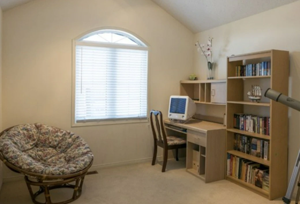 Free Light Wood Desk with Hutch and Shelving - photo 3