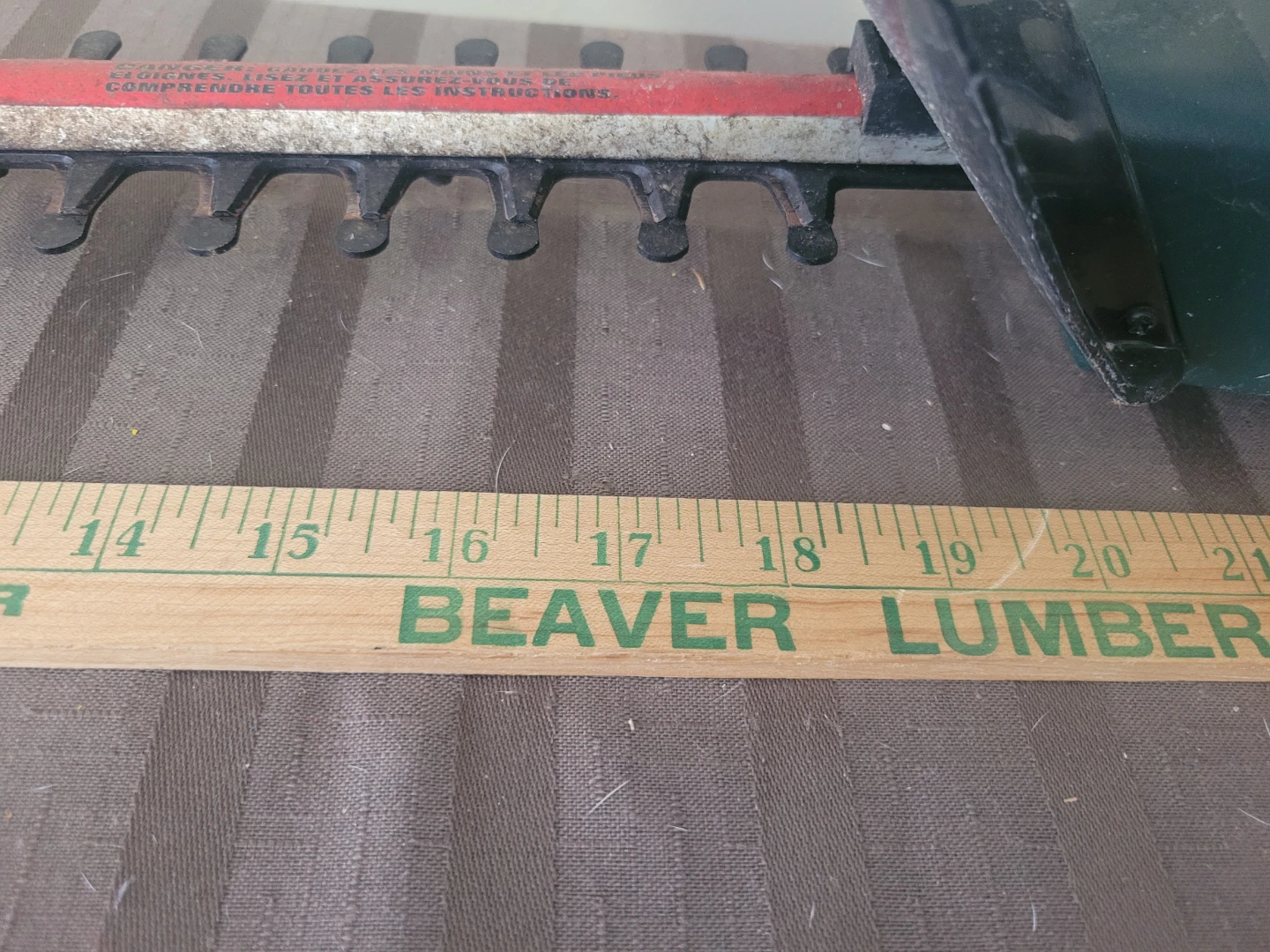 Yardworks Electric Hedge Trimmer 18" Blade - photo 3