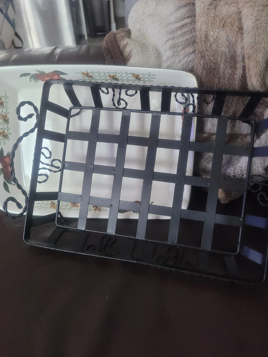 Stoneware Baking Dish with Wire Carrier - photo 2