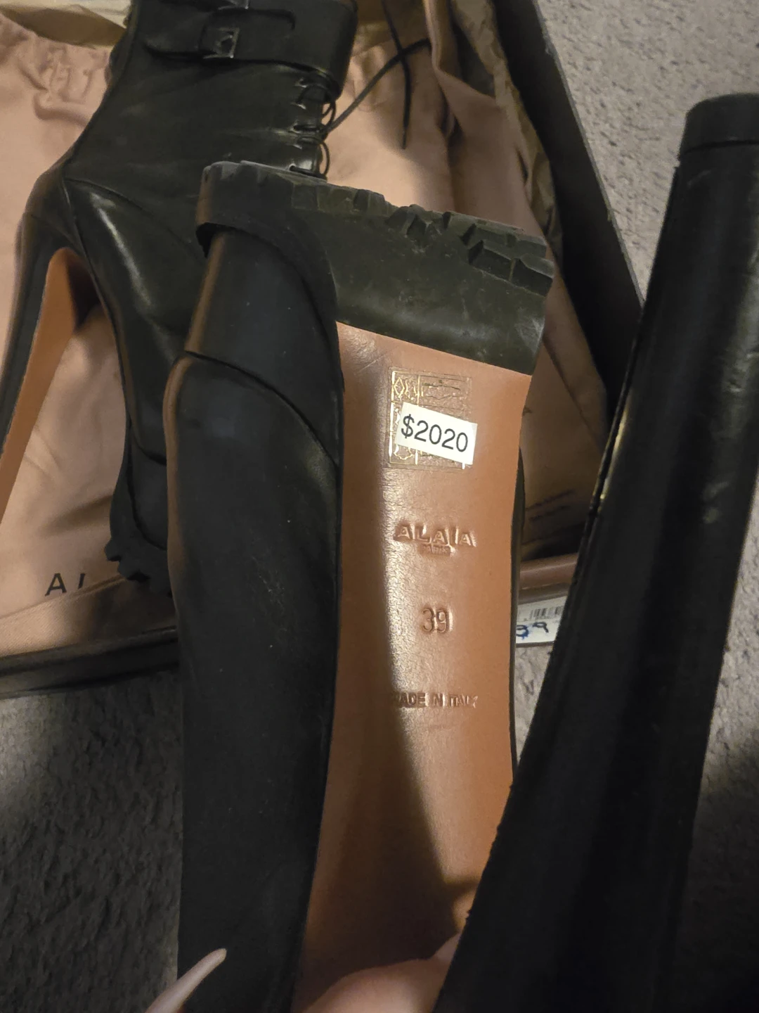 Alaïa Black Leather Platform Lace-Up Ankle Boots Size 39 - photo 4