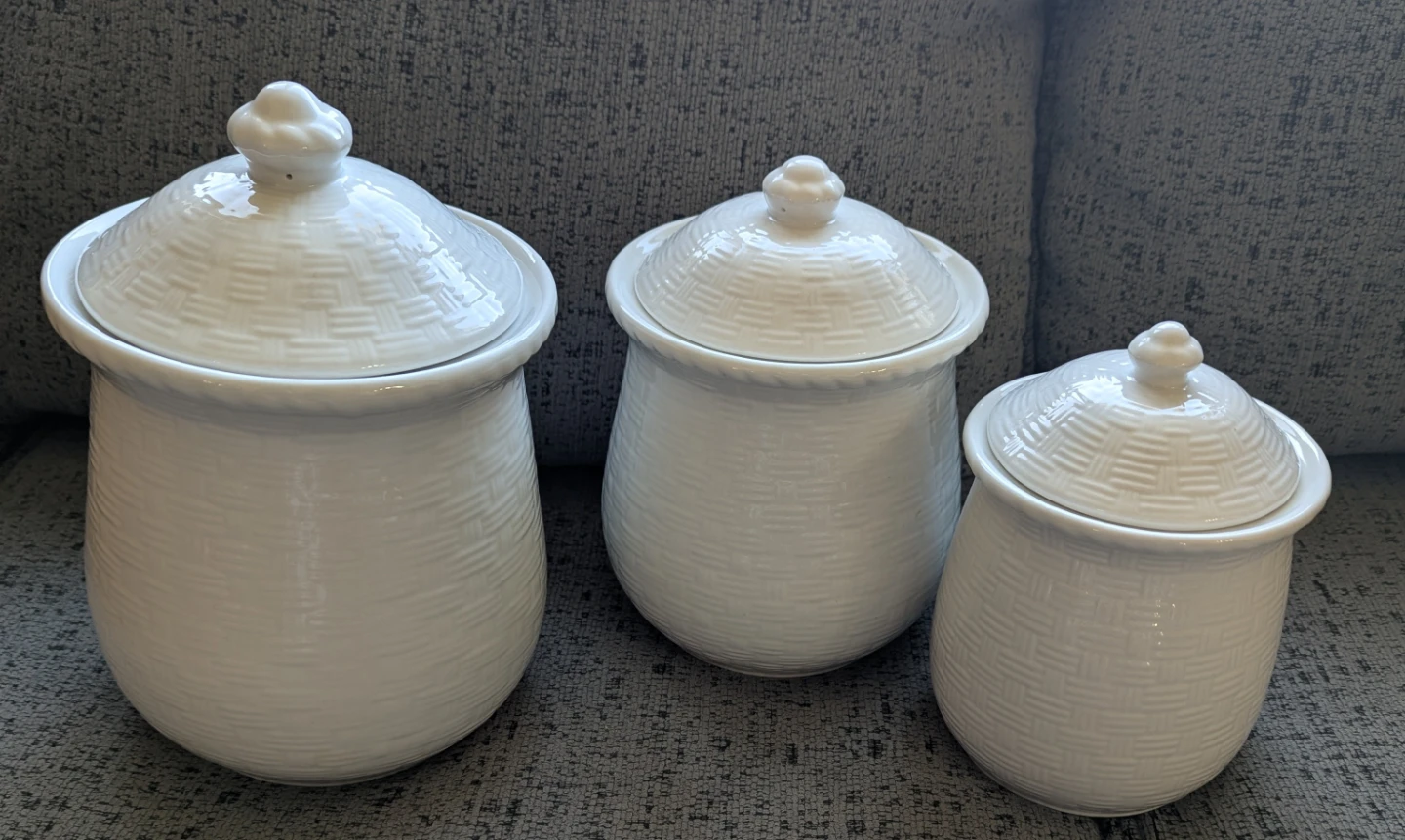 Home Trends White Ceramic Canisters (Set of 3) - photo 3