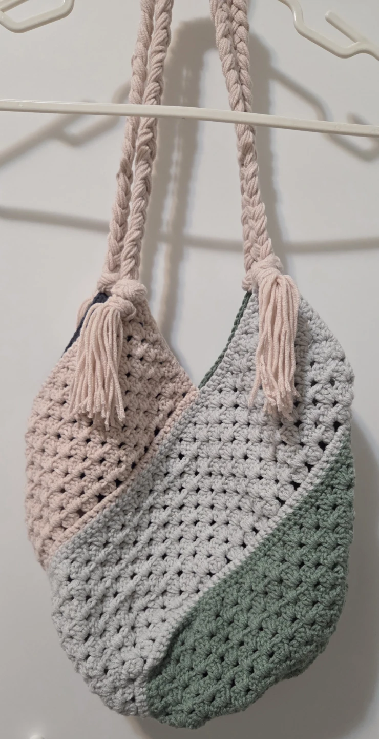 Crocheted color block shoulder bag
