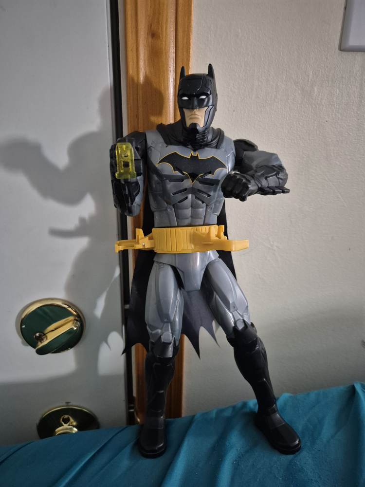 Batman Action Figure with Accessories - photo 2