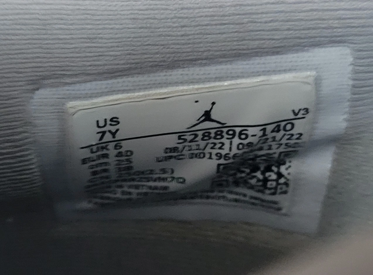 Jordan 11 Retro Low TD "Cement Grey" US Youth Size 7Y - photo 5