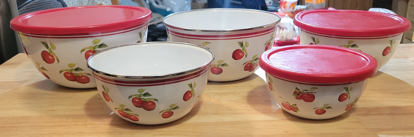 Set of 5 Vintage Enamelware Mixing Bowls