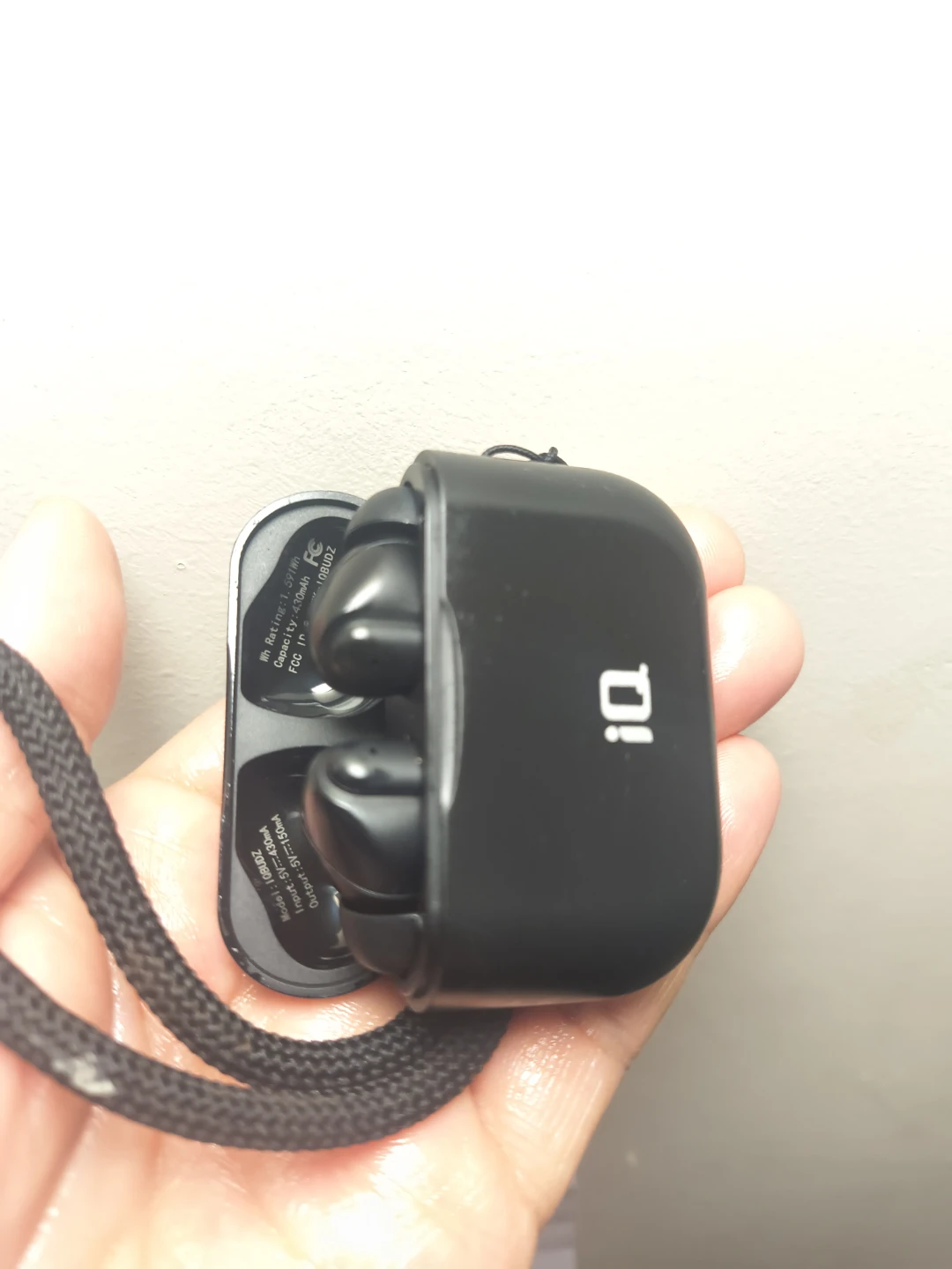 iQ iQBUDZ Wireless Earbuds