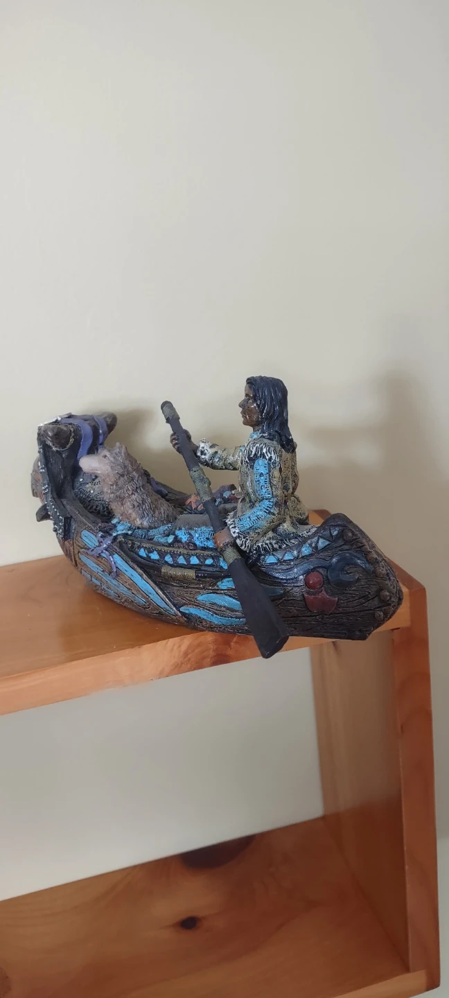 Native American Canoe Sculpture with Wolf - photo 4