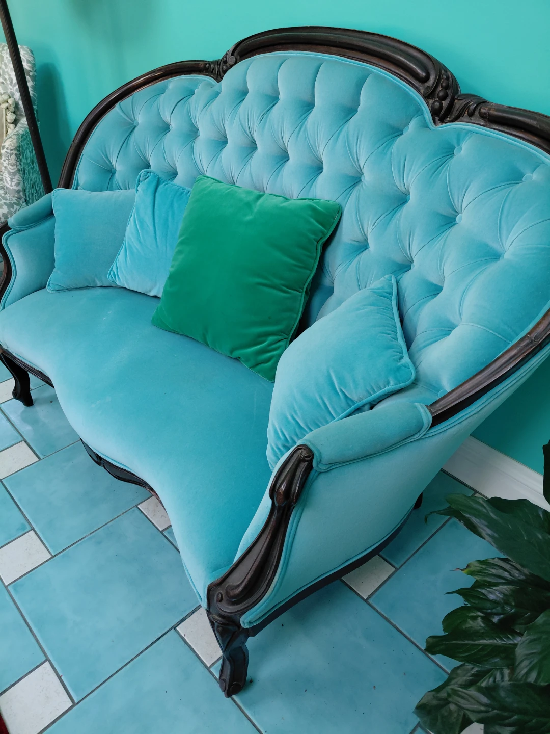 Vintage Style Tufted Loveseat - photo 3