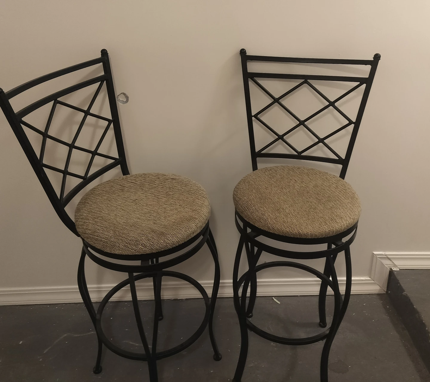 Set of 2 Swivel Bar Stools - photo 2