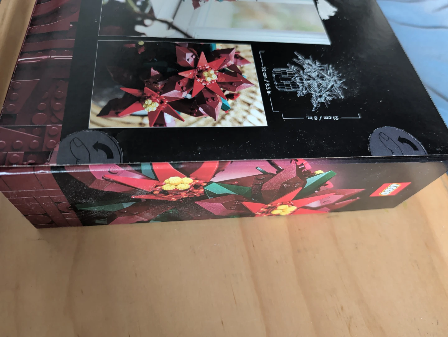 LEGO Icons Poinsettia Botanical Collection Building Set - photo 2
