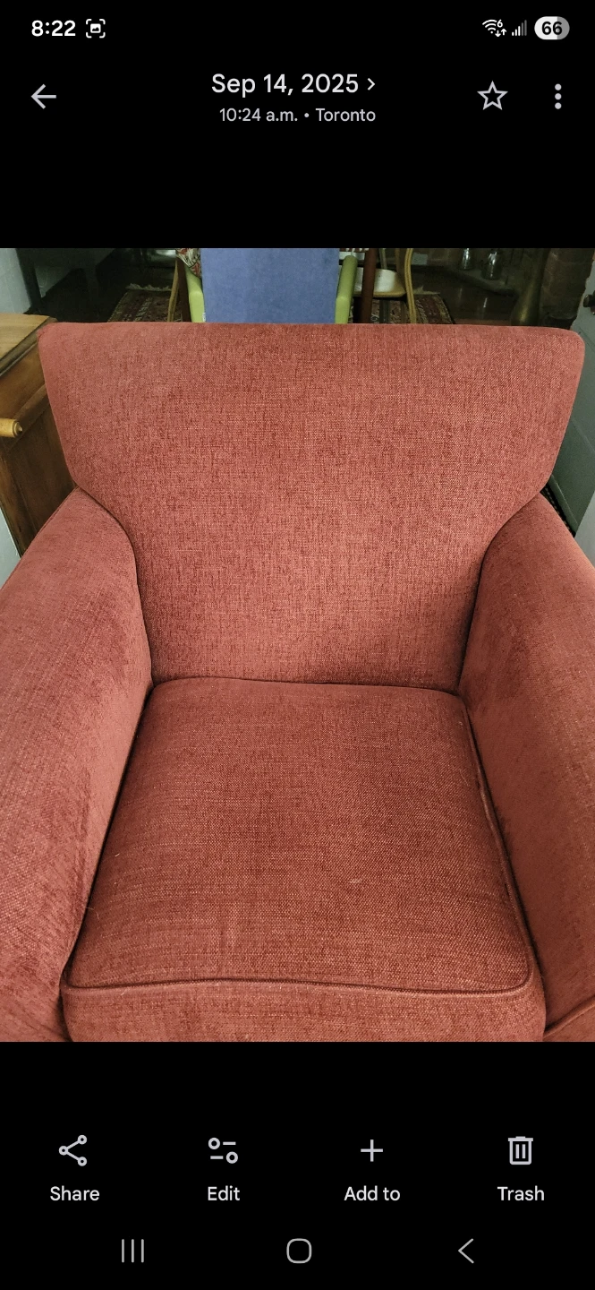 Red Armchair - photo 2
