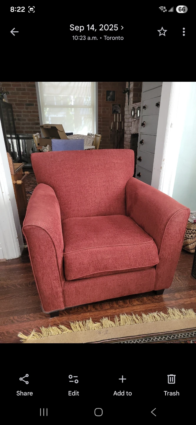 Red Armchair - photo 3