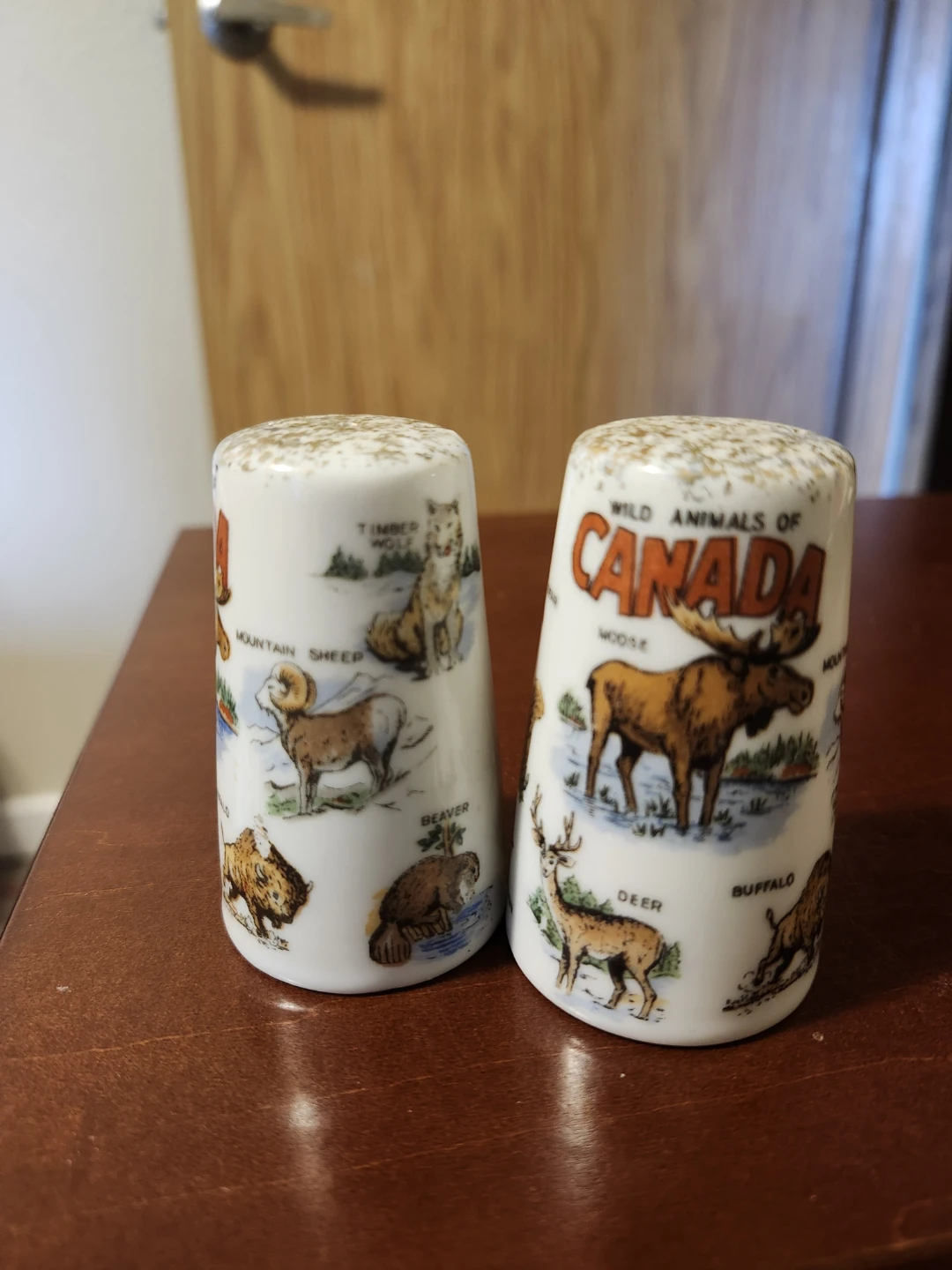 1970s Canada Wild Animals Salt and Pepper Shakers - photo 3