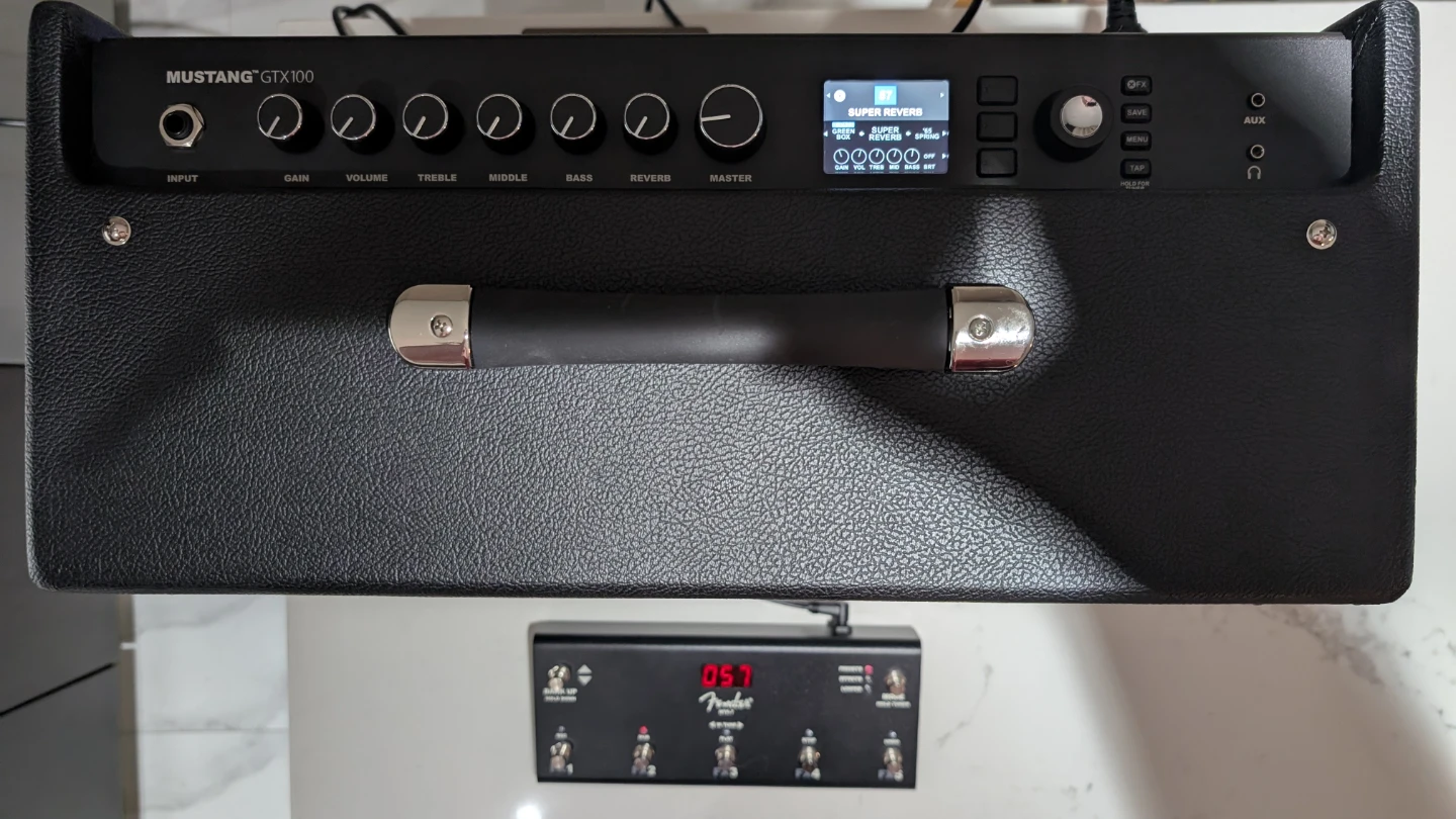 Fender Mustang GTX100 Guitar Amplifier with Footswitch - photo 3
