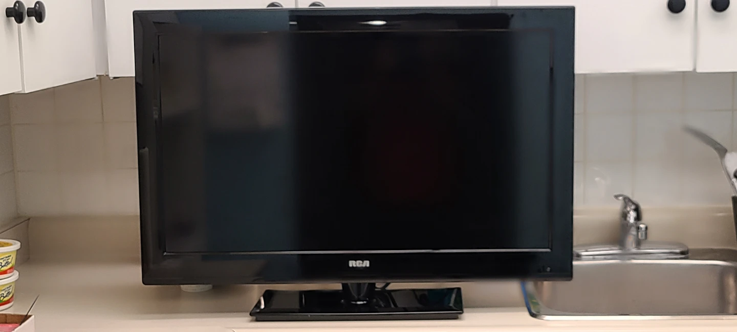 RCA 32 LCD TV