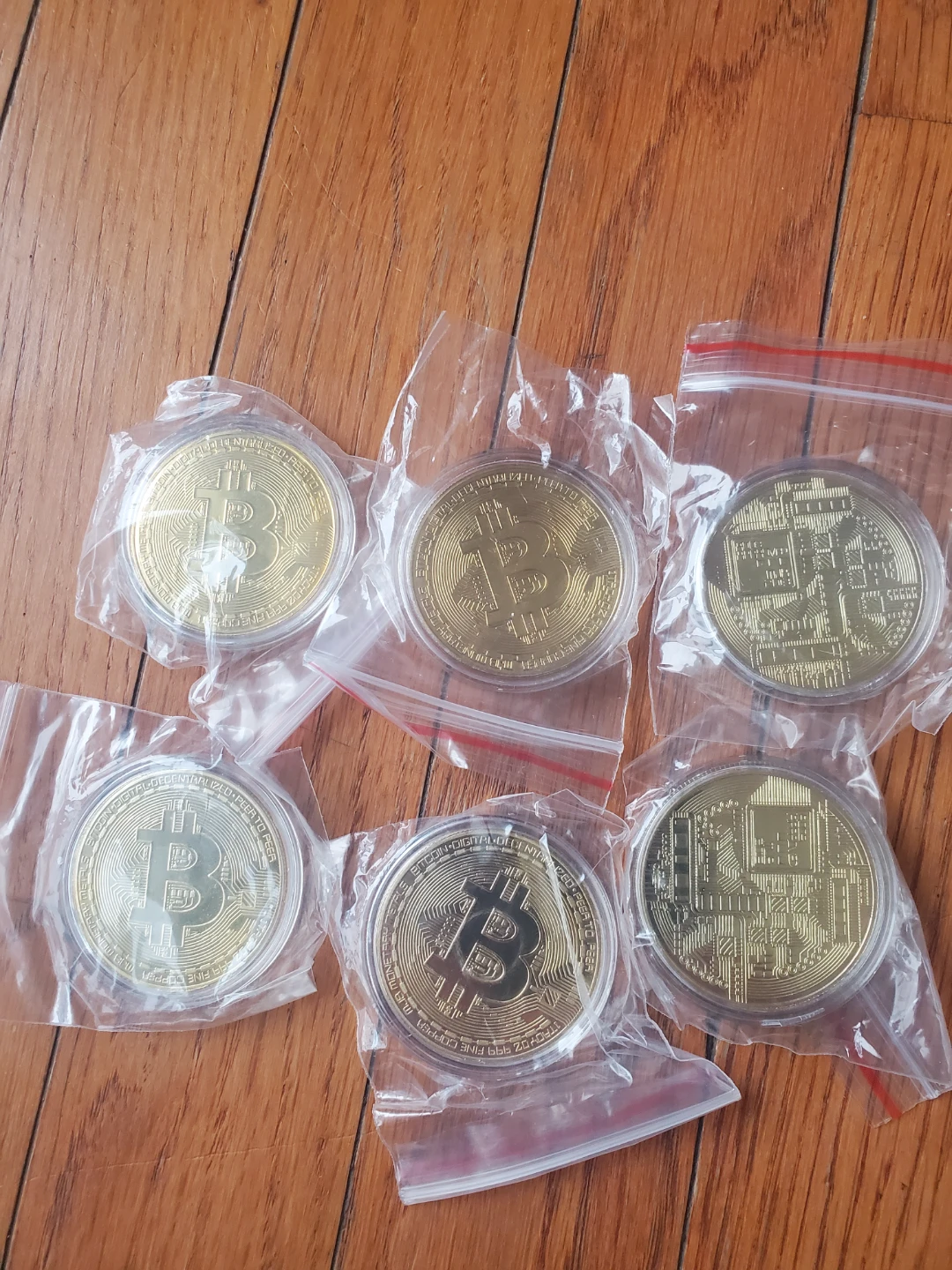 BITCOIN IN A CAPSULE BRAND NEW - photo 2